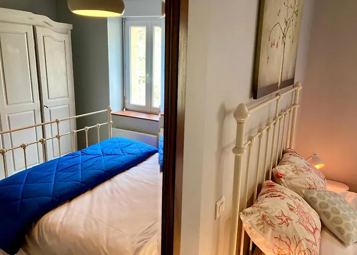 3 Star Surdespine Historic 4 Chateaux Lastours Air Conditioned
